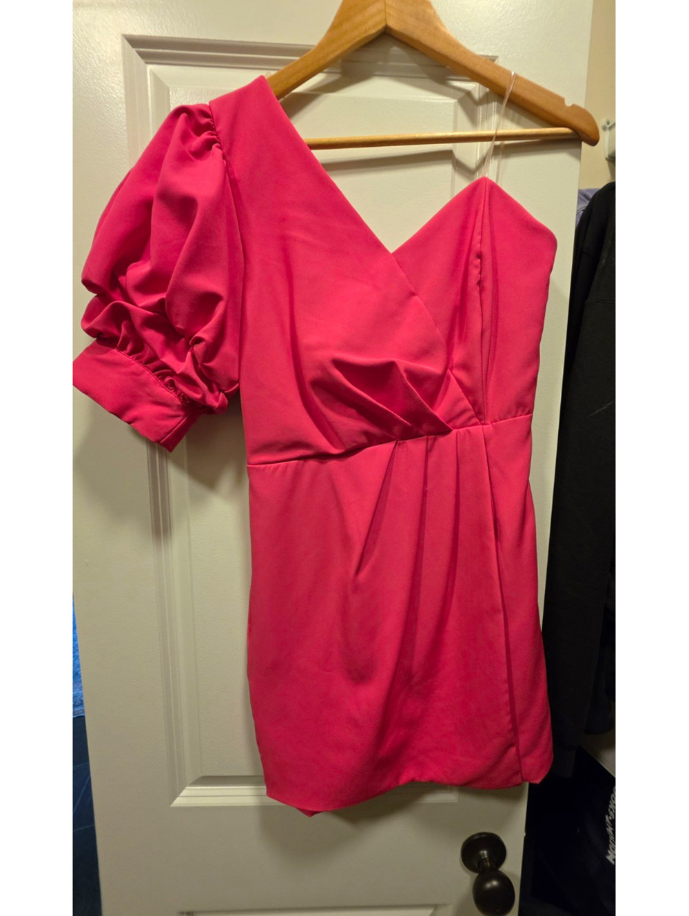 DO+BE Women’s Pink Solid One-Shoulder V-Neck Puff Sleeve Mini Dress M